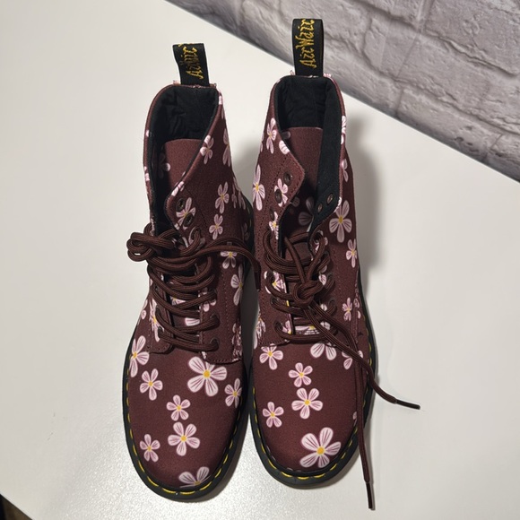 brand new dr. martens - Picture 7 of 10